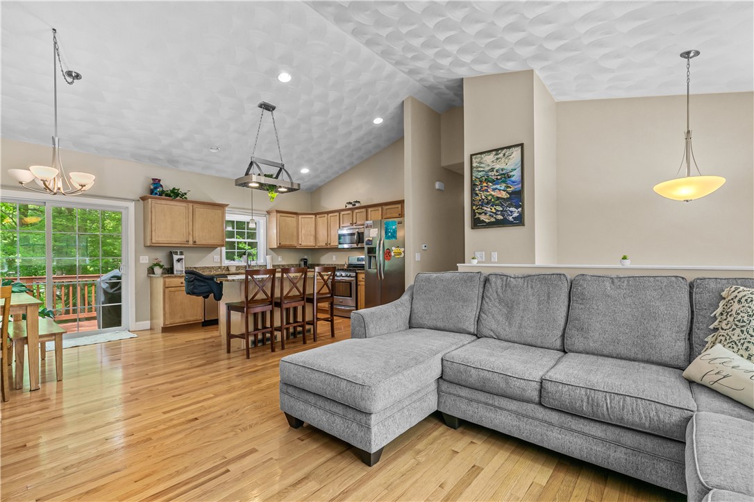7 Robin Drive