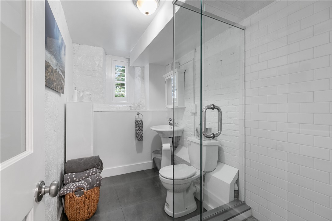 426 Spring Street B101