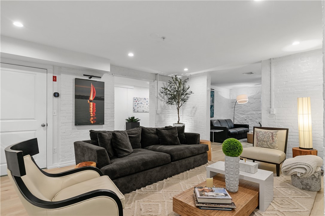 426 Spring Street B101