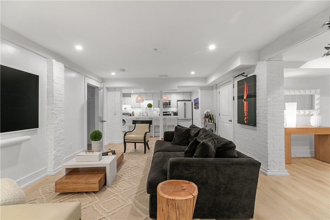 426 Spring Street B101