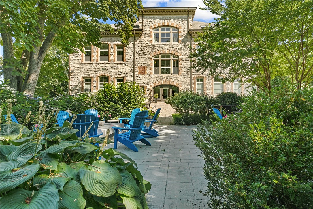 426 Spring Street B101