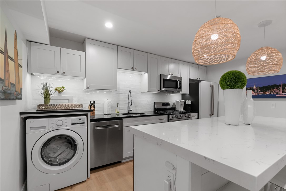 426 Spring Street B101