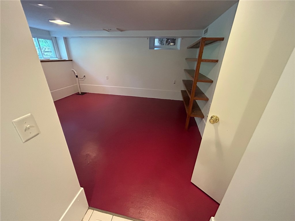 16 Spring Hill Road
