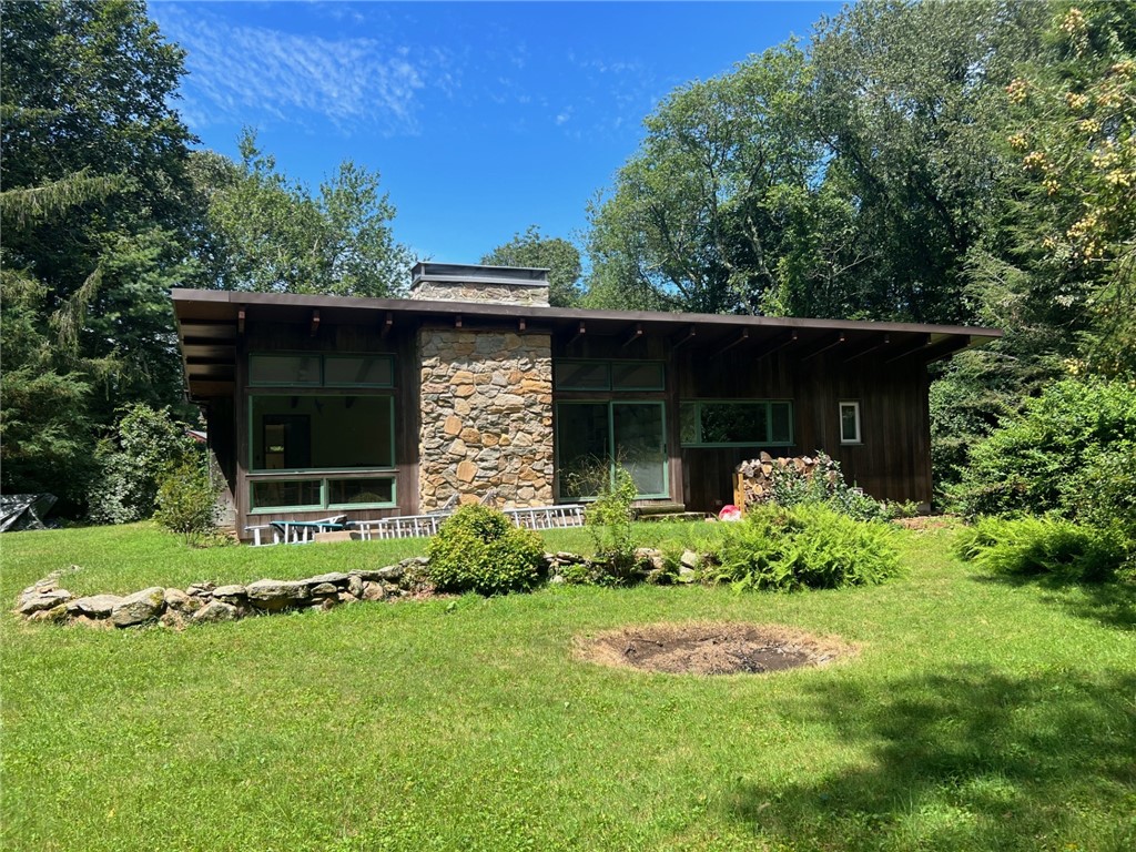 16 Spring Hill Road