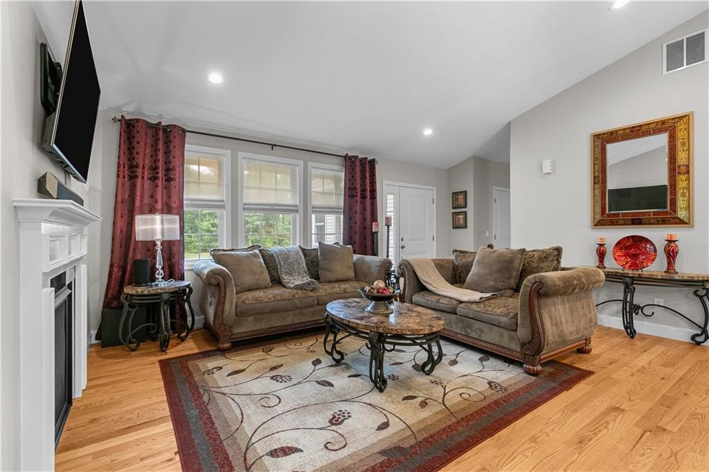 11 Carriage Hill Road