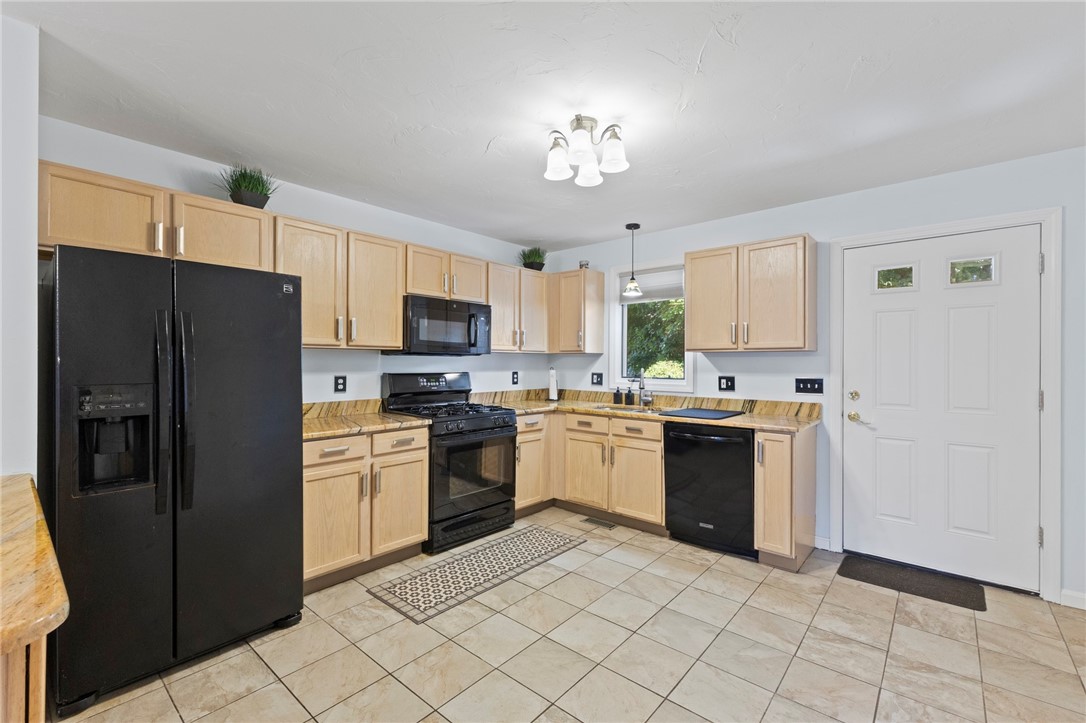 165 Holland Street 22