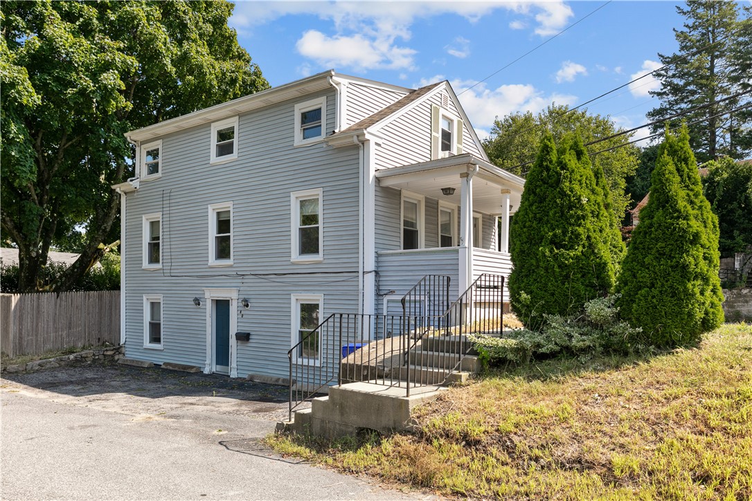 20 New London Avenue