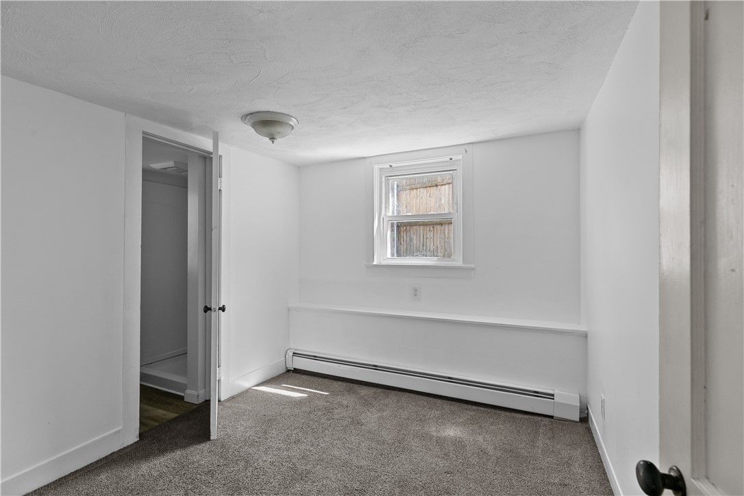 20 New London Avenue