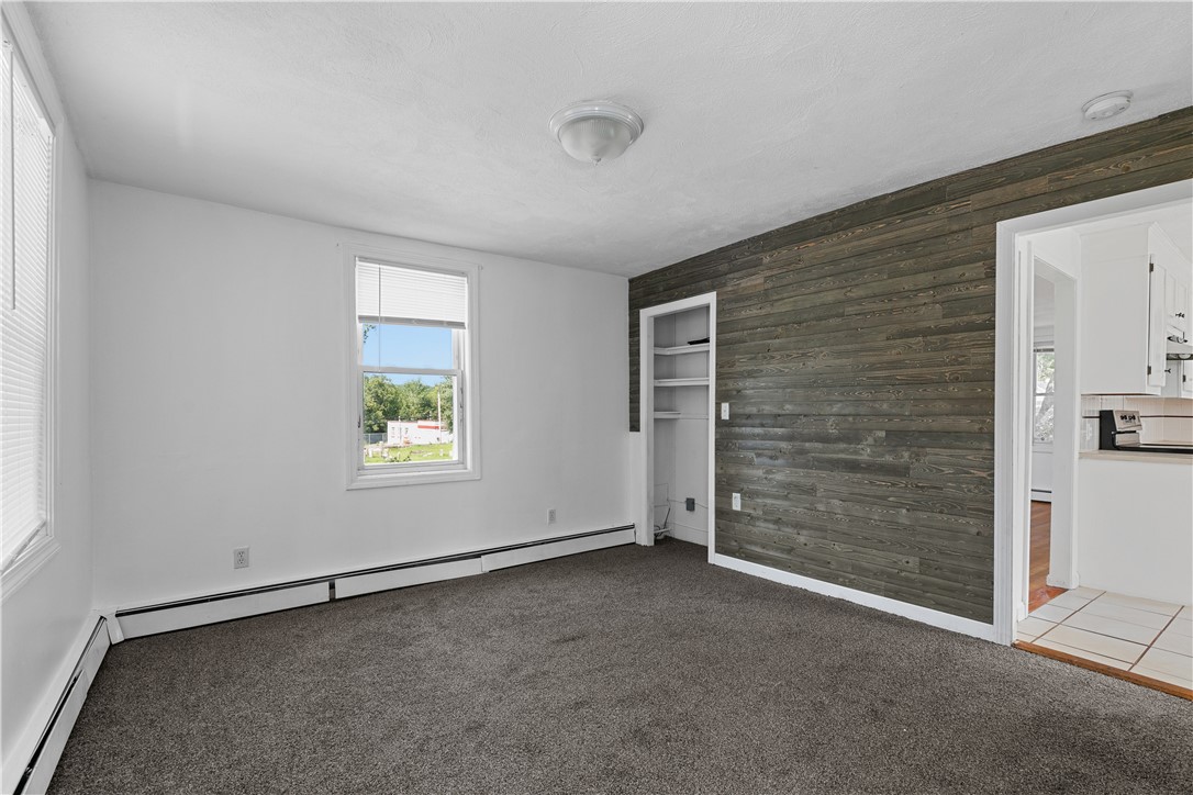 20 New London Avenue