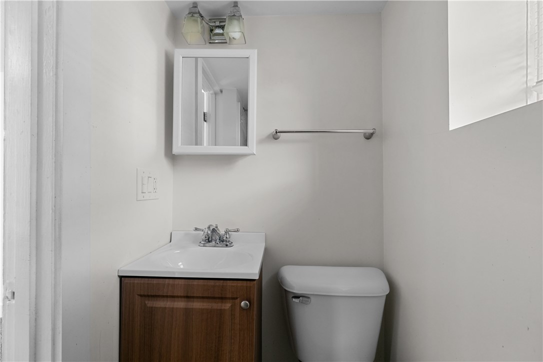 20 New London Avenue