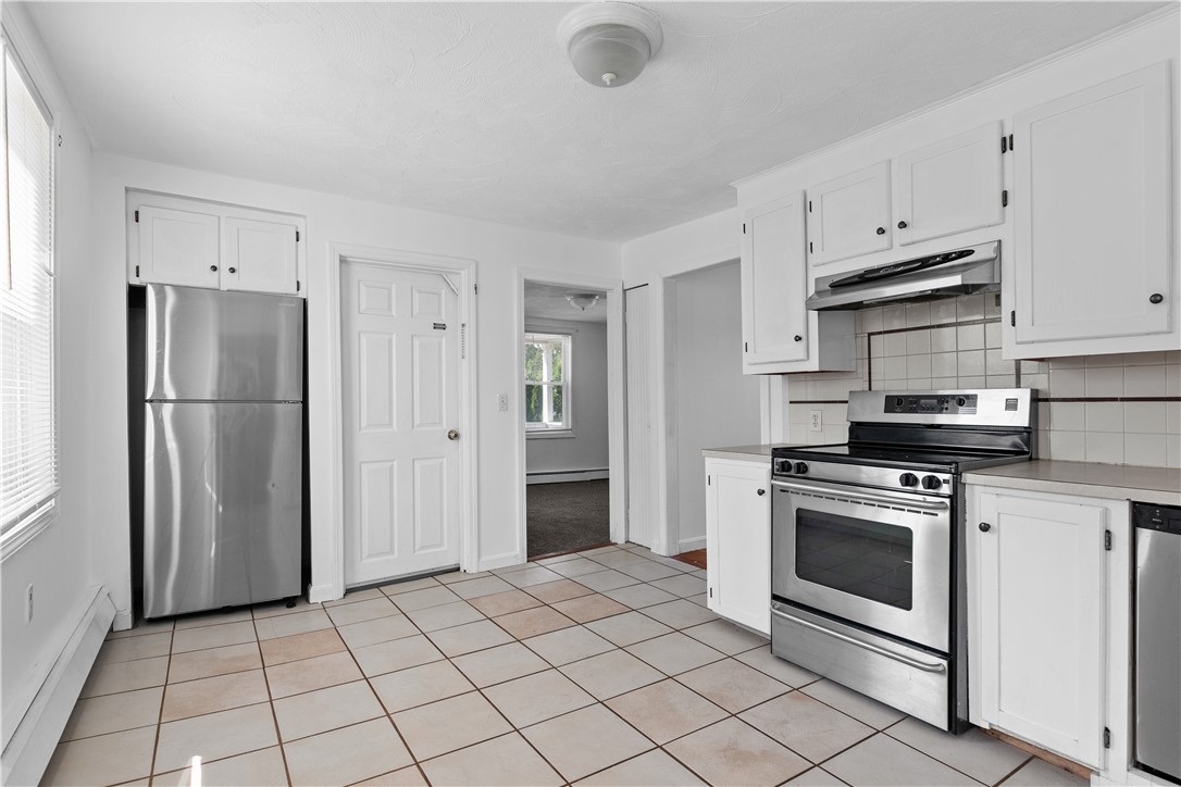 20 New London Avenue