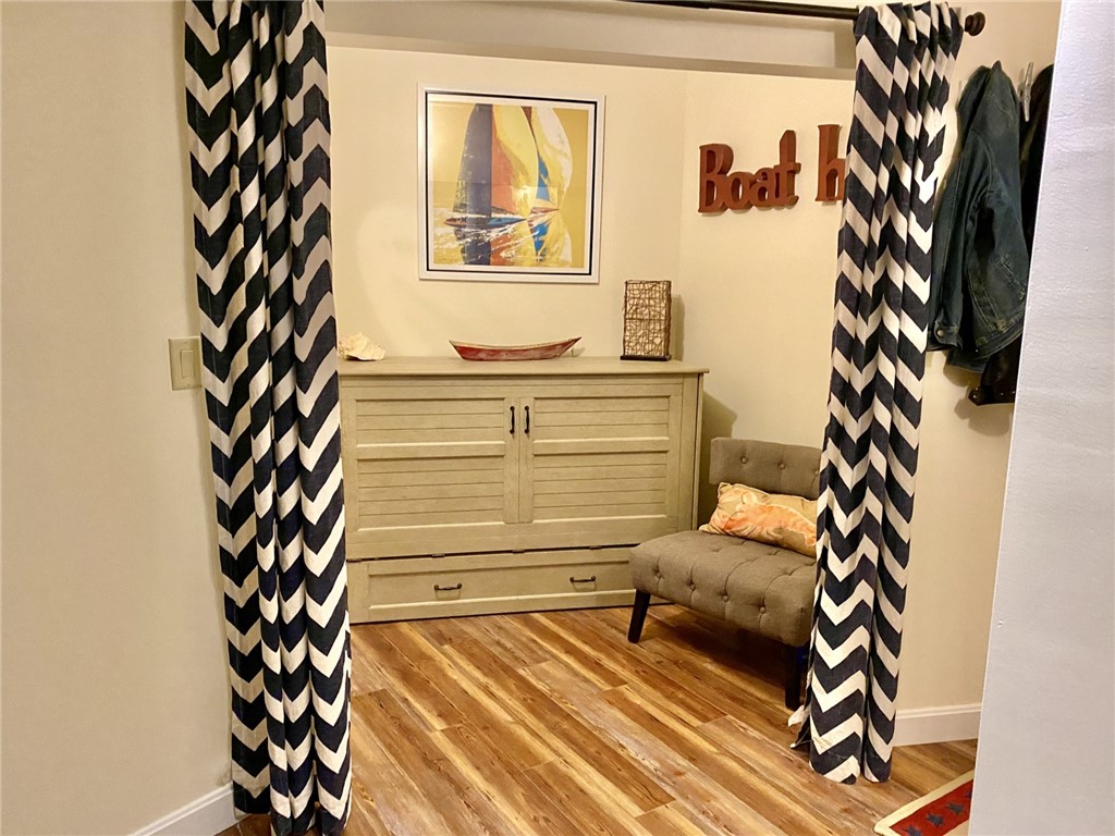 1401 Capella Street S 1401