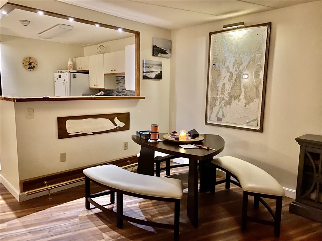 1401 Capella Street S 1401