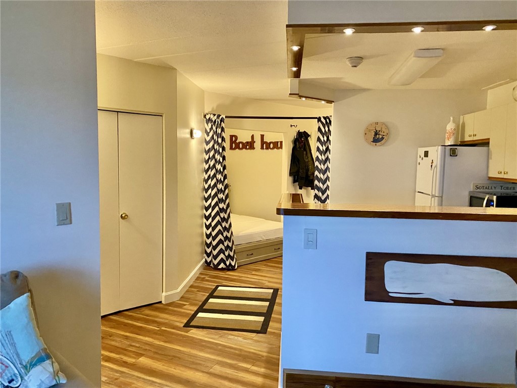 1401 Capella Street S 1401