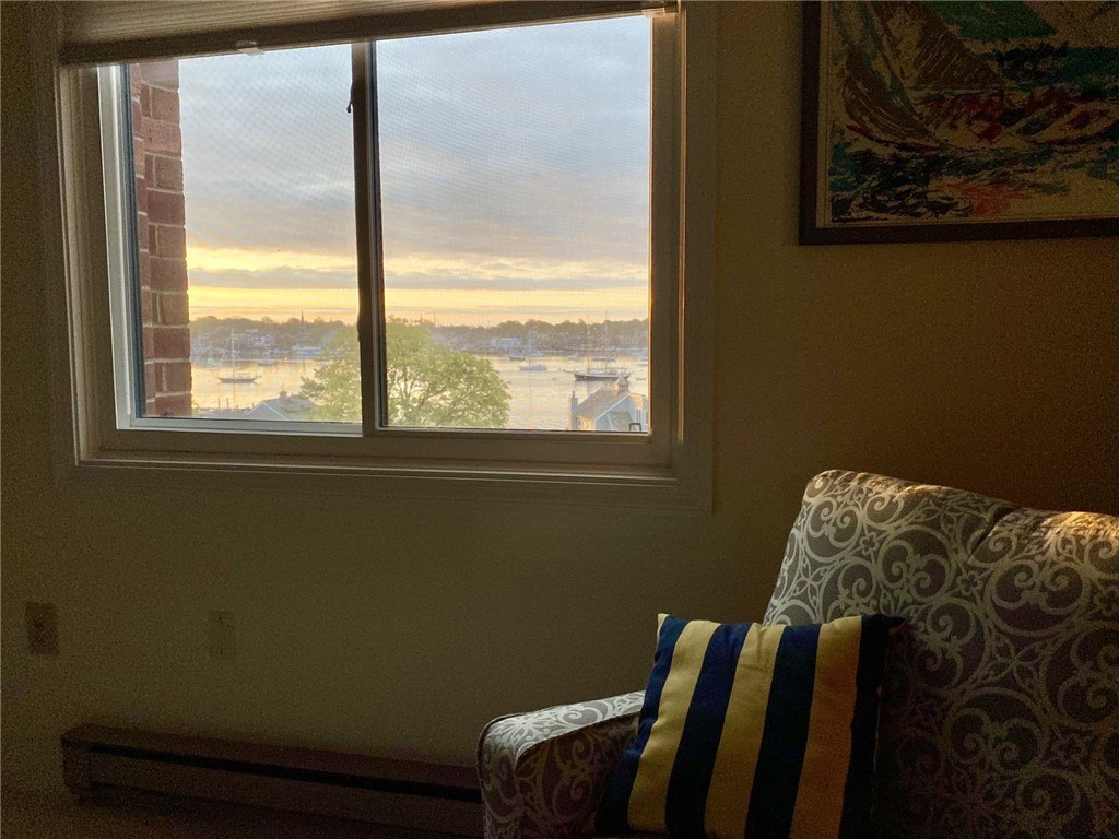 1401 Capella Street S 1401