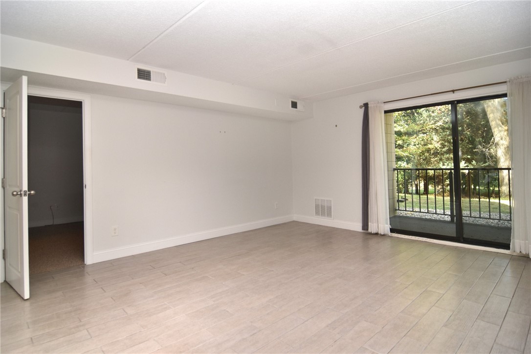 650 East Greenwich Avenue 2-111