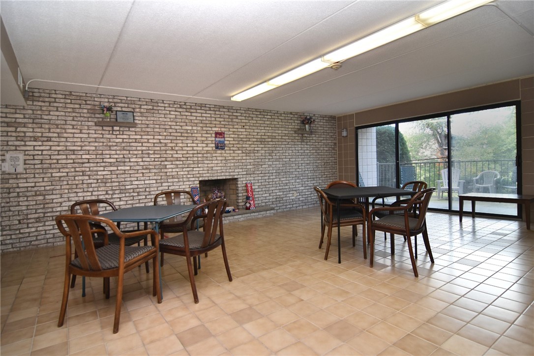 650 East Greenwich Avenue 2-111