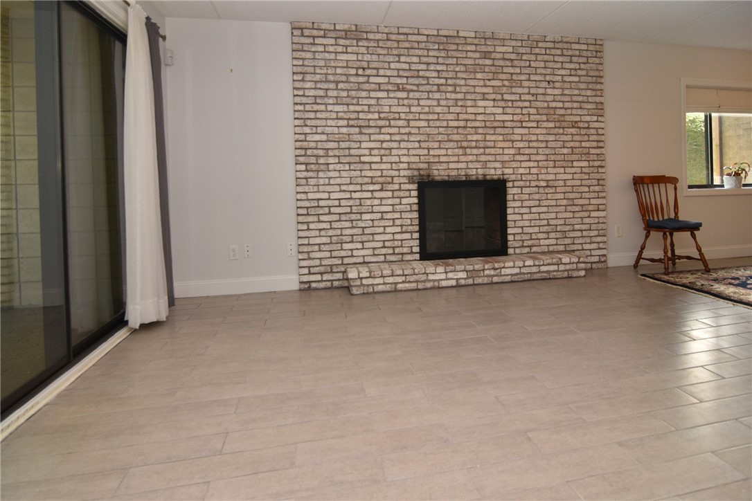 650 East Greenwich Avenue 2-111