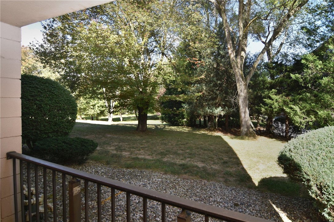 650 East Greenwich Avenue 2-111