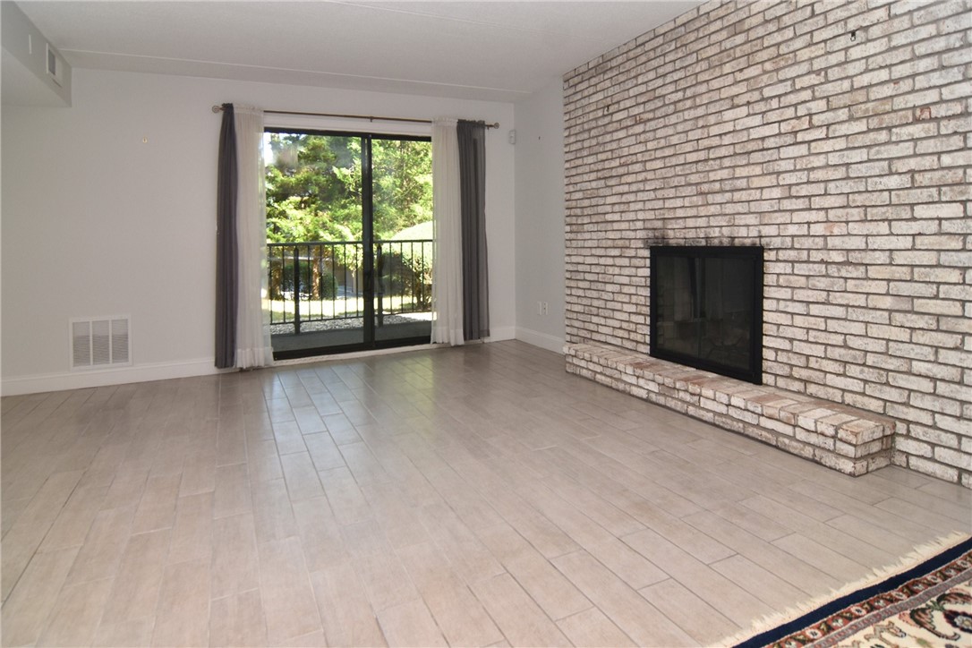 650 East Greenwich Avenue 2-111