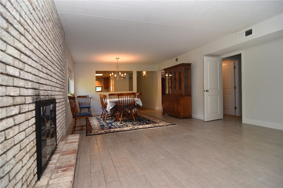 650 East Greenwich Avenue 2-111
