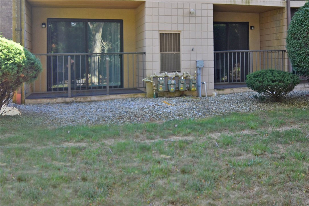 650 East Greenwich Avenue 2-111