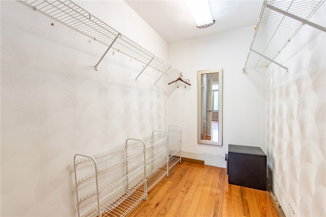 15 Stonebridge Court