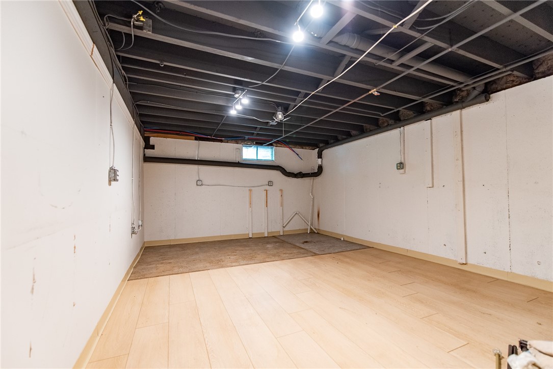 15 Stonebridge Court