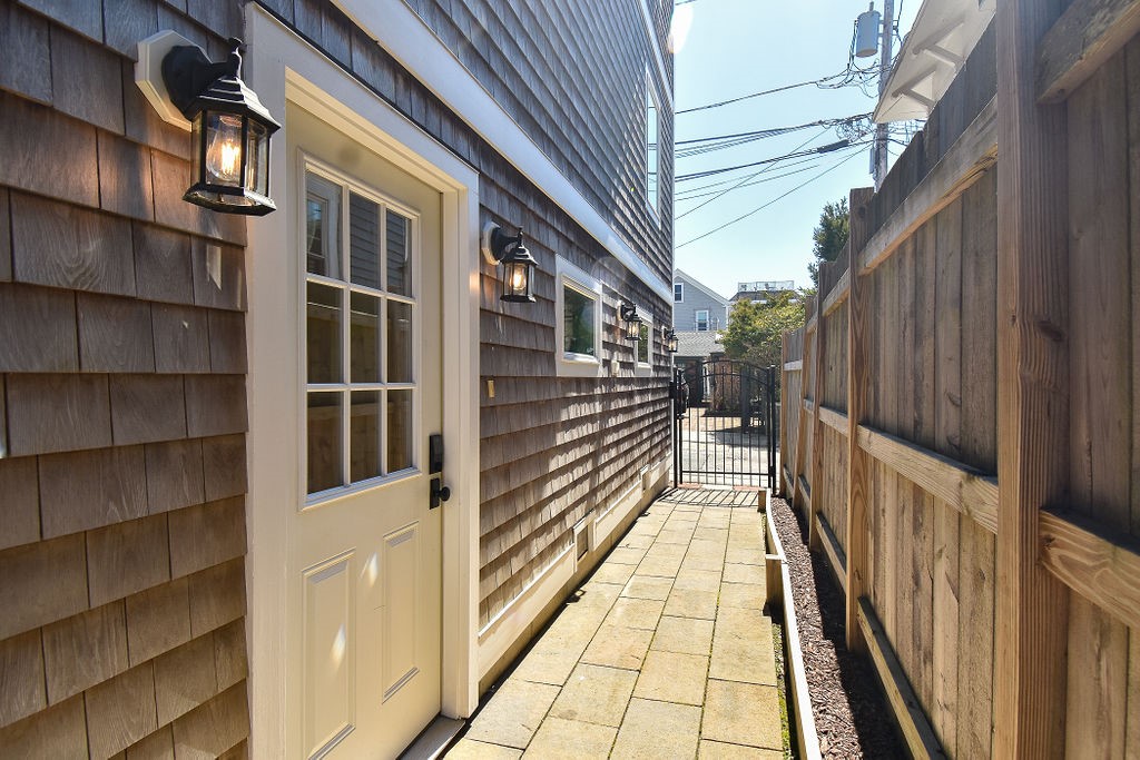 7 Coddington Wharf