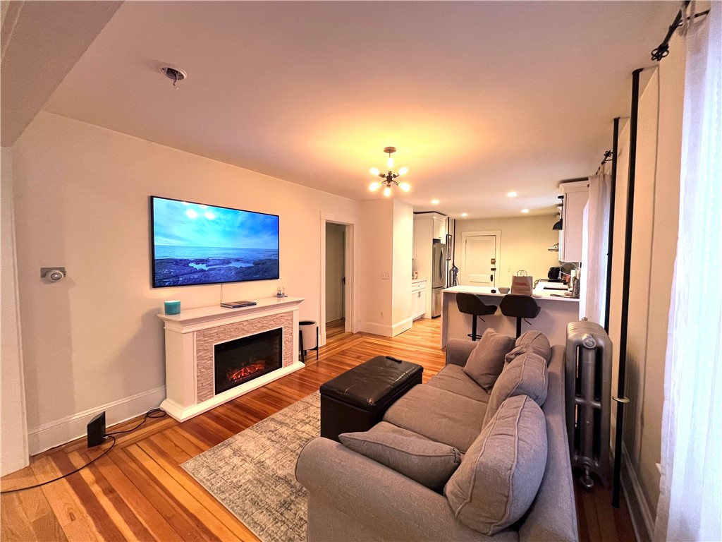 18 Apthorp Avenue