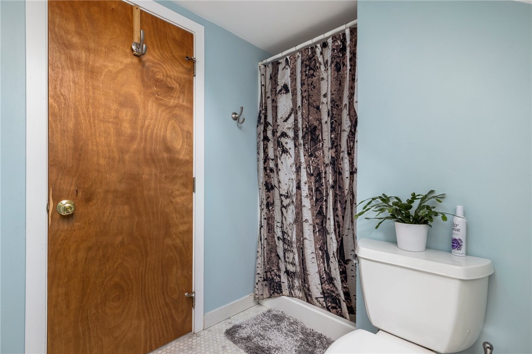 127 LITTLE REST Road