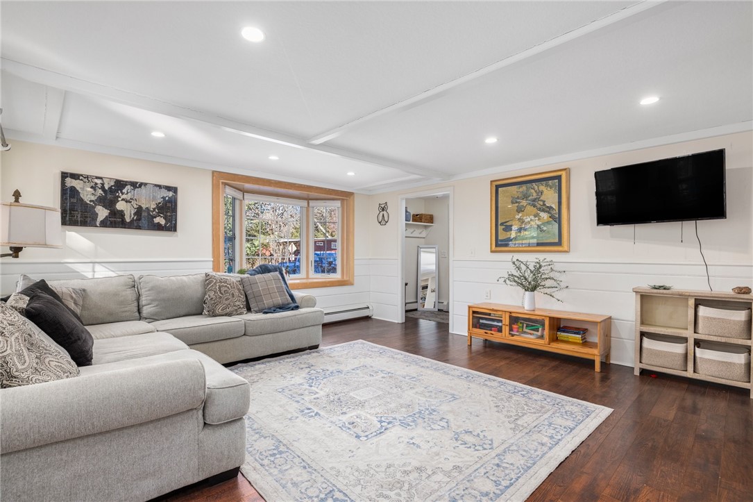 127 LITTLE REST Road