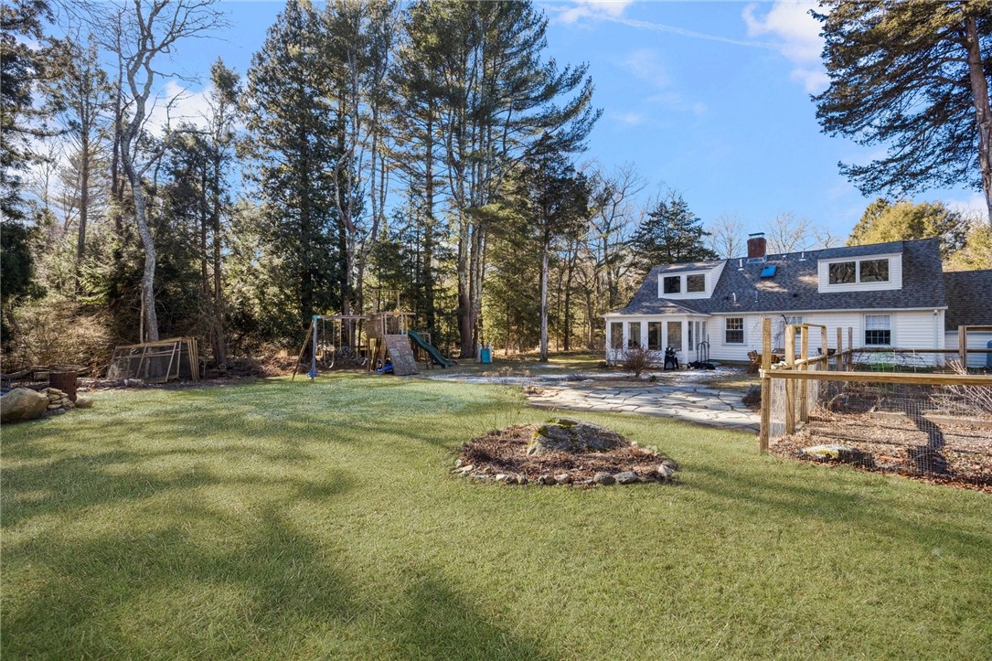 127 LITTLE REST Road