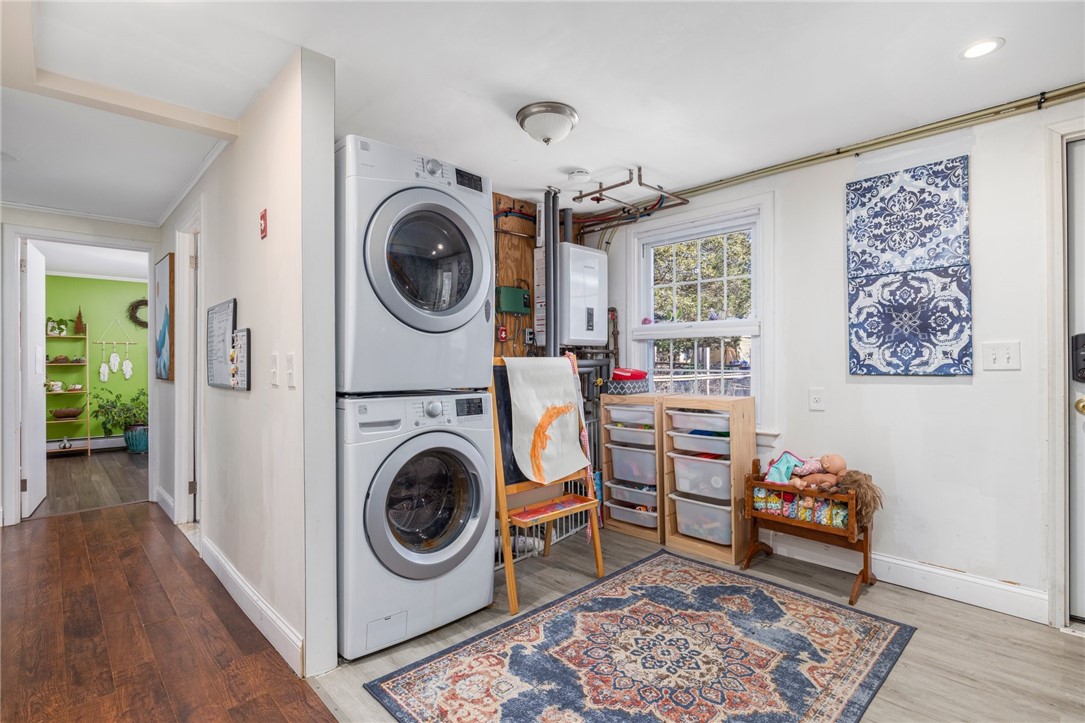 127 LITTLE REST Road