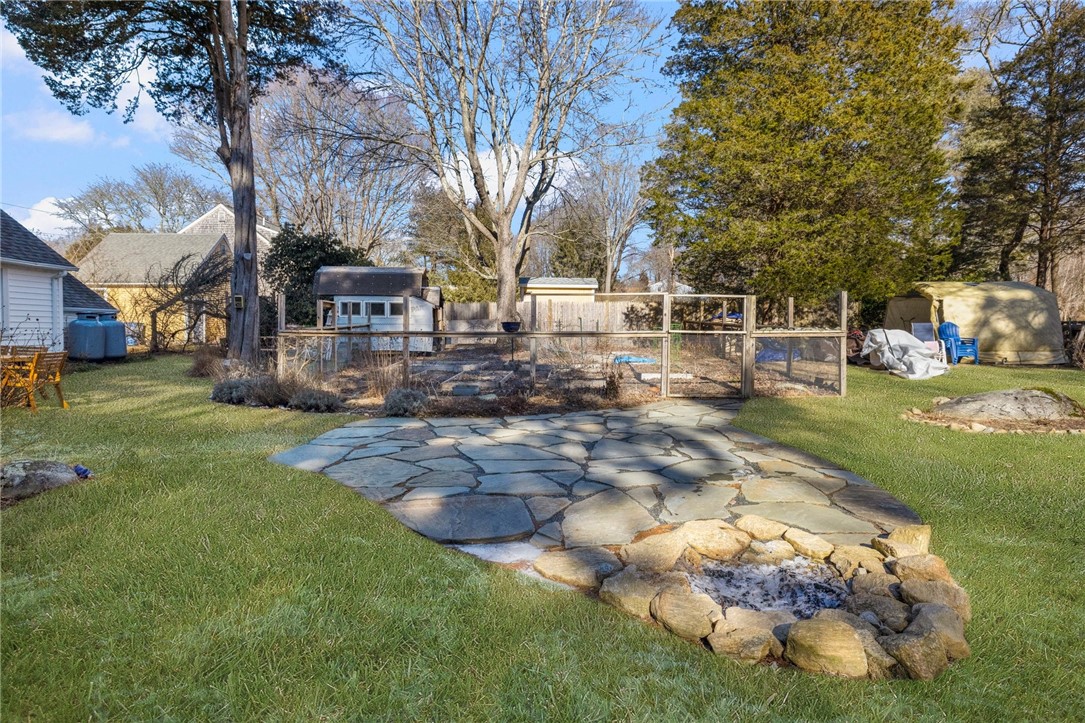 127 LITTLE REST Road