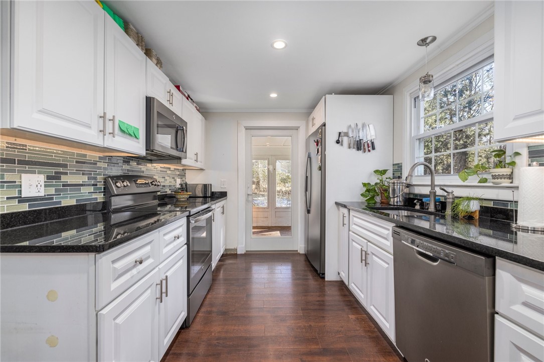 127 LITTLE REST Road