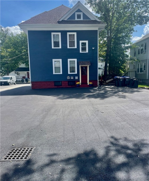 121 Rutherglen Avenue