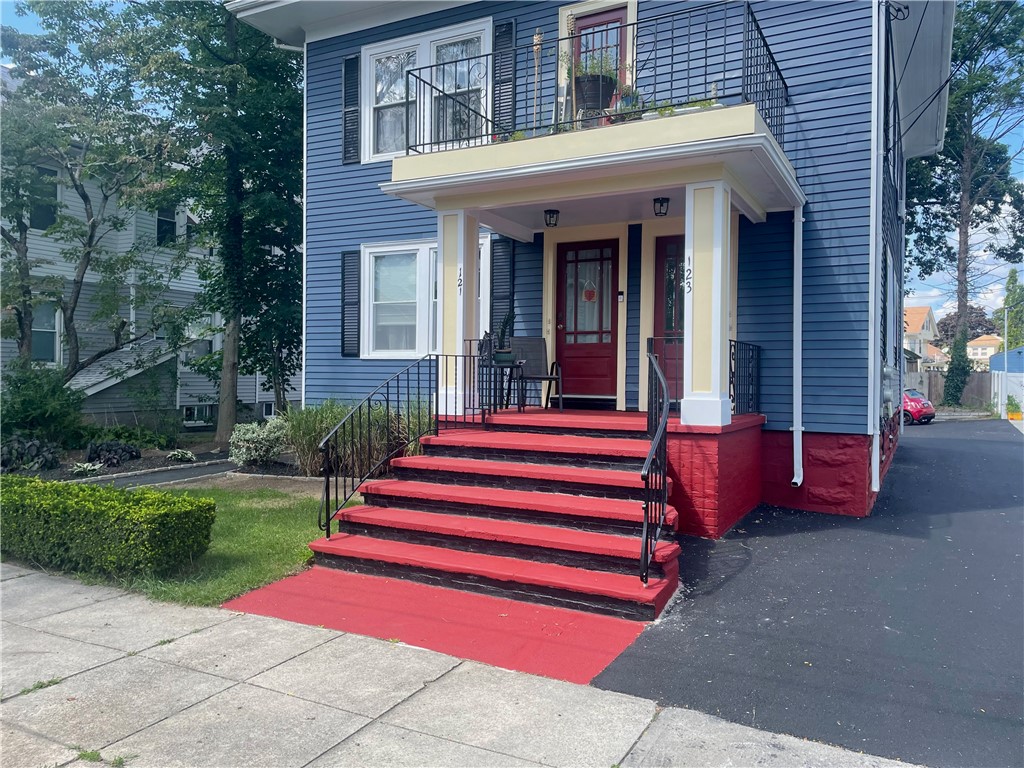 121 Rutherglen Avenue