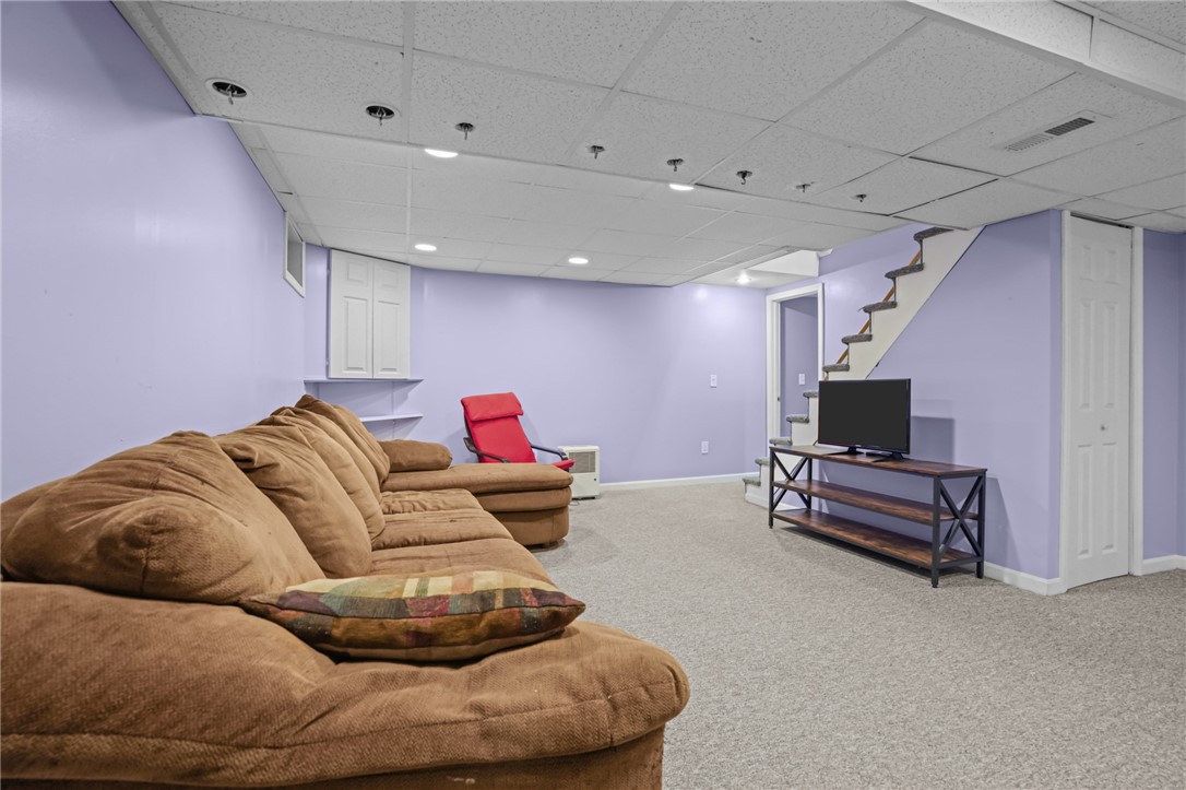 190 Pleasant View Avenue