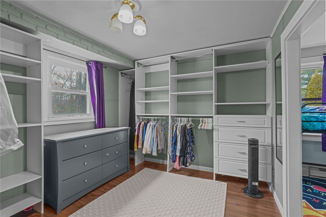 190 Pleasant View Avenue