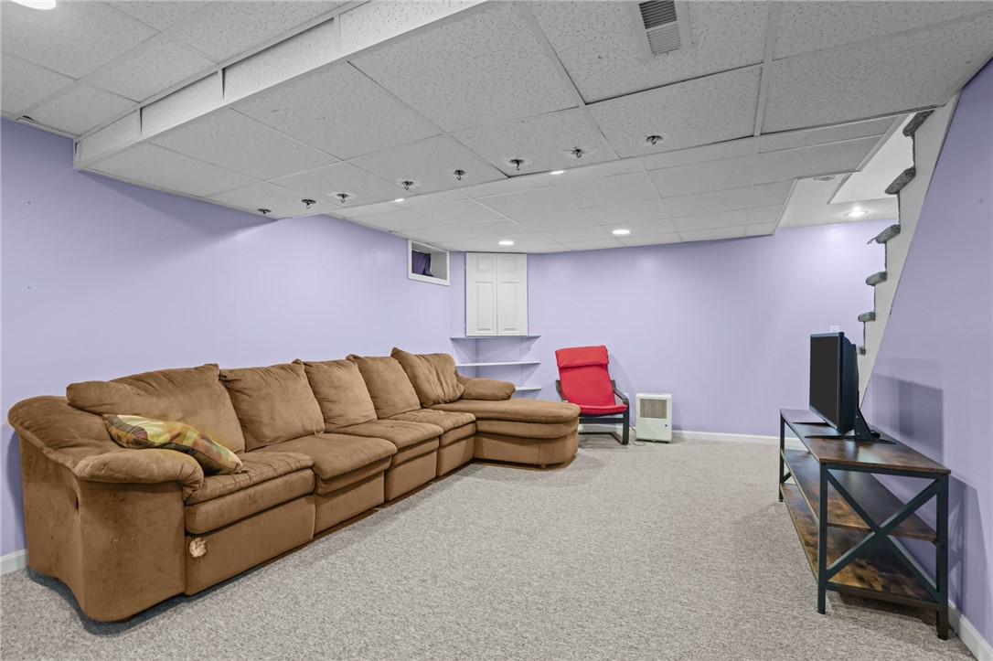 190 Pleasant View Avenue