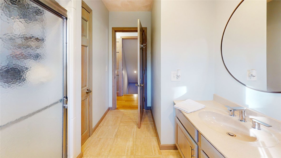 111 Lake Washington Drive