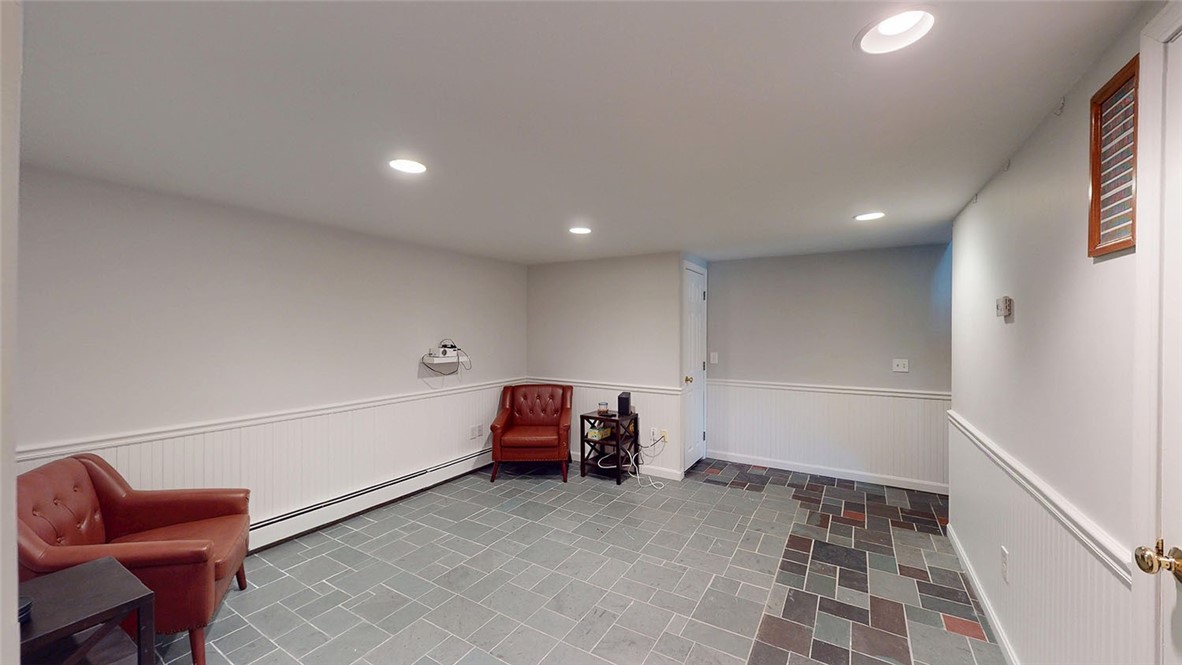 111 Lake Washington Drive