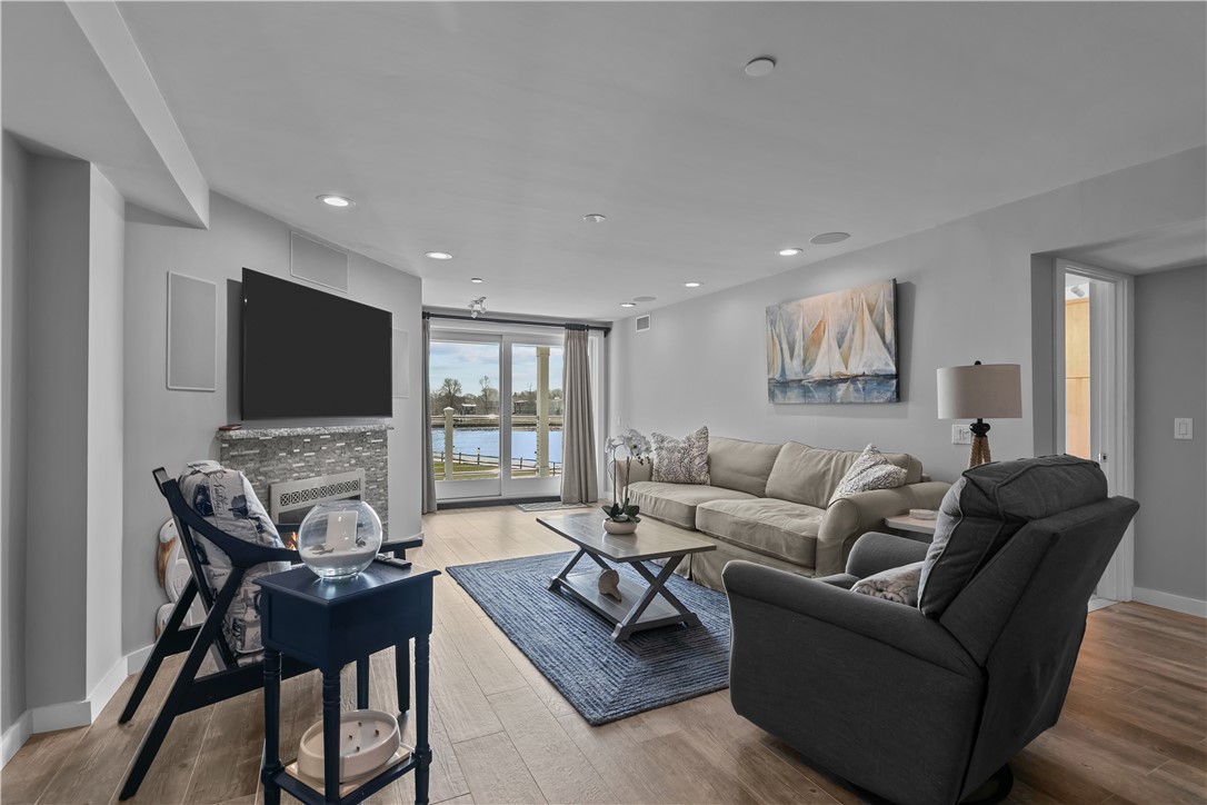 31 Coddington Wharf 13