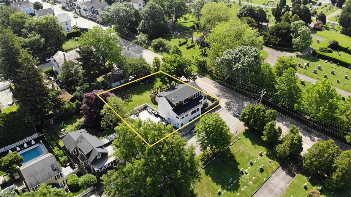 76 Van Zandt Avenue