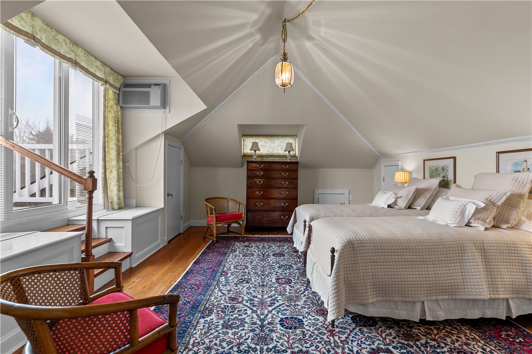 519 Bellevue Avenue 1W