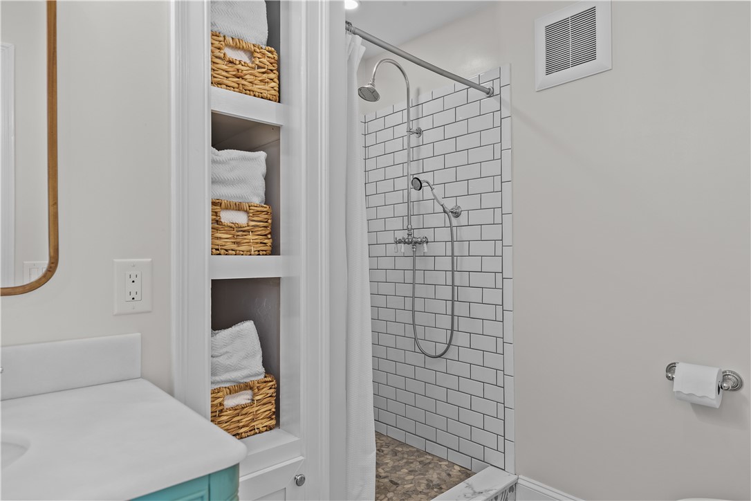 4 Red Cross Avenue 4