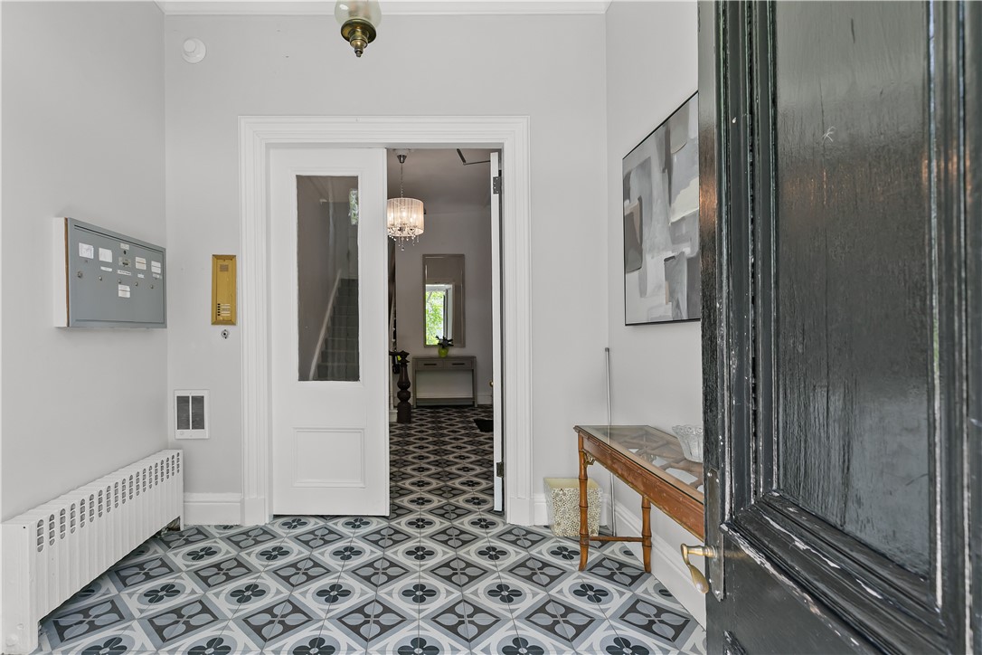 4 Red Cross Avenue 4