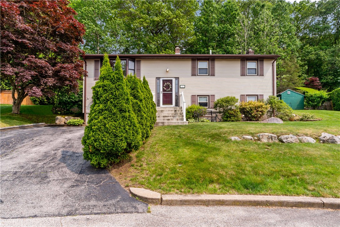 17 Carolyn Drive