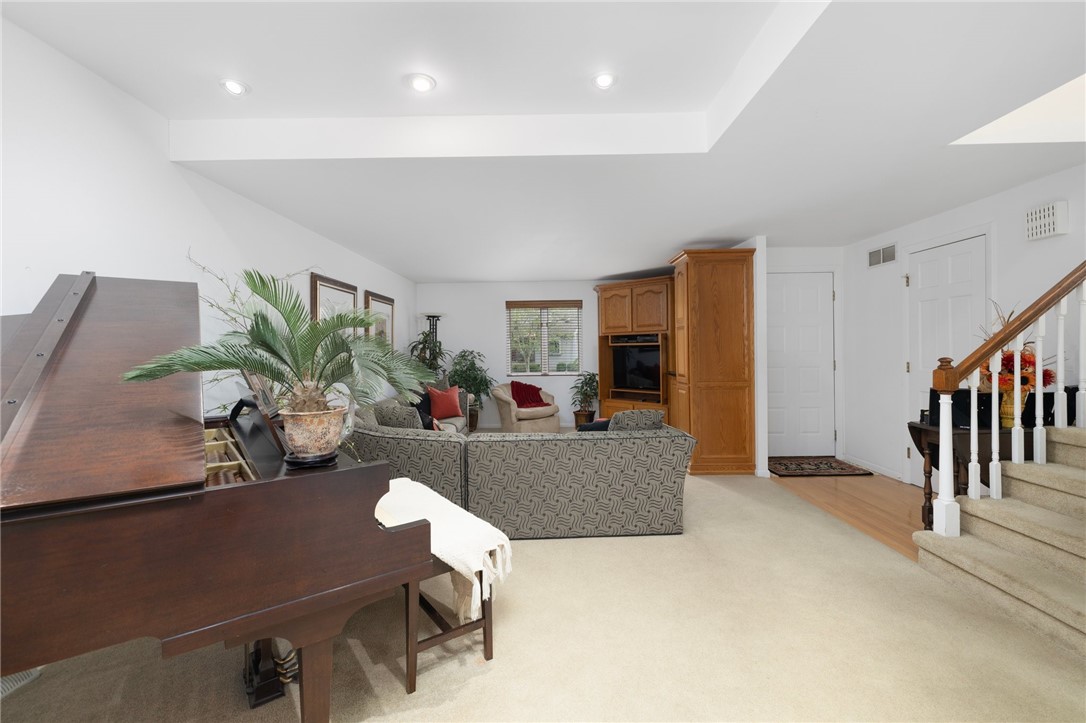 320 Westmoreland Street D2